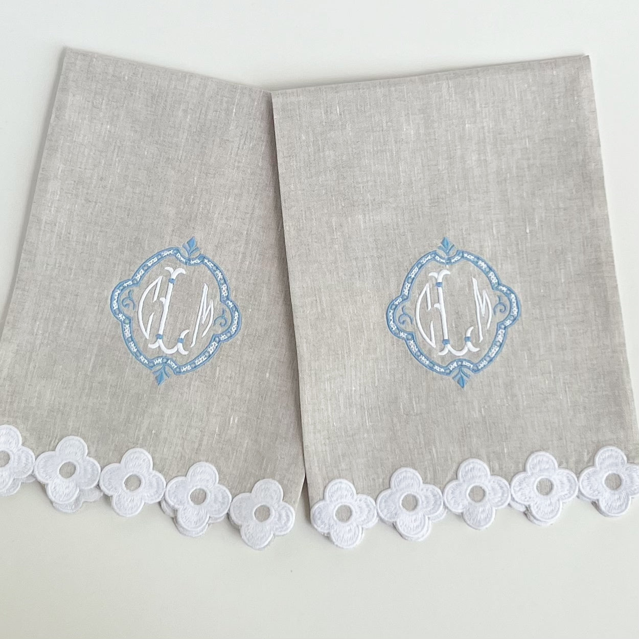 Haute Home Dolly Tip Towel - Thumbnail 2